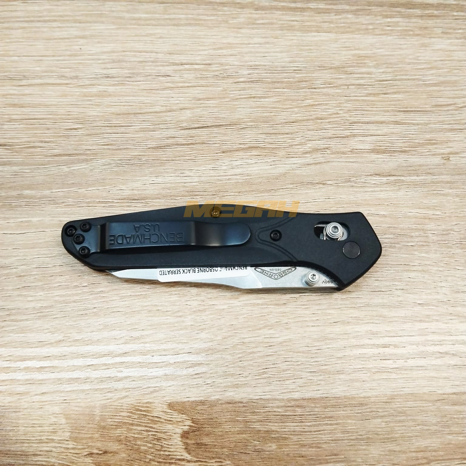 PISAU LIPAT BENCHMADE OSBORNE BLACK SERRATED