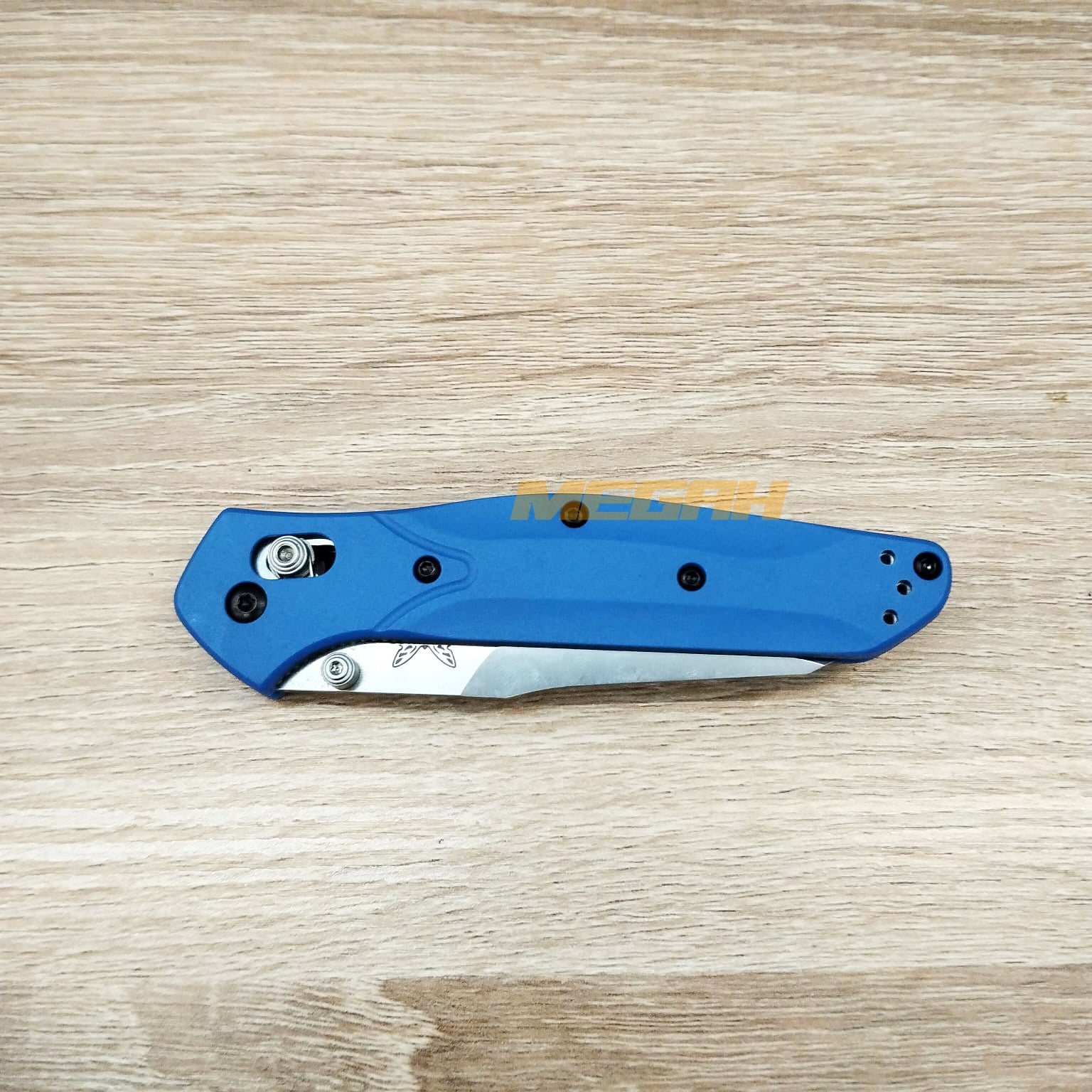 PISAU LIPAT BENCHMADE OSBORNE BLUE SERRATED