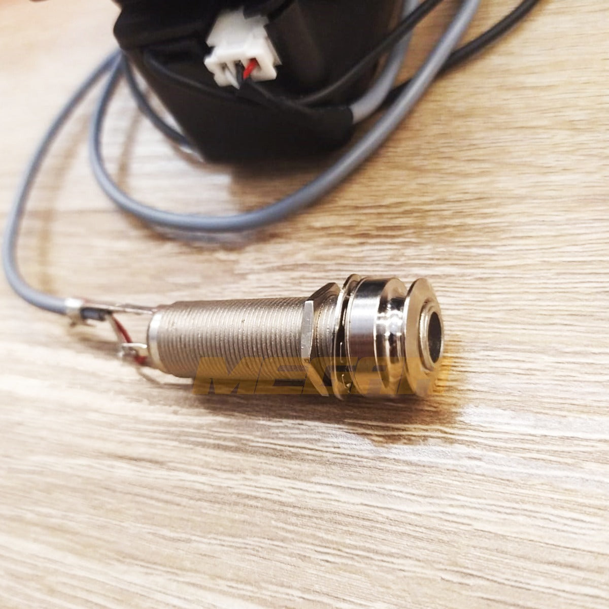 EQUALIZER GITAR FISHMAN 201
