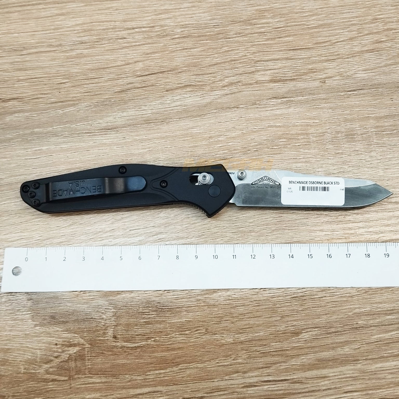 PISAU LIPAT BENCHMADE OSBORNE BLACK STANDARD