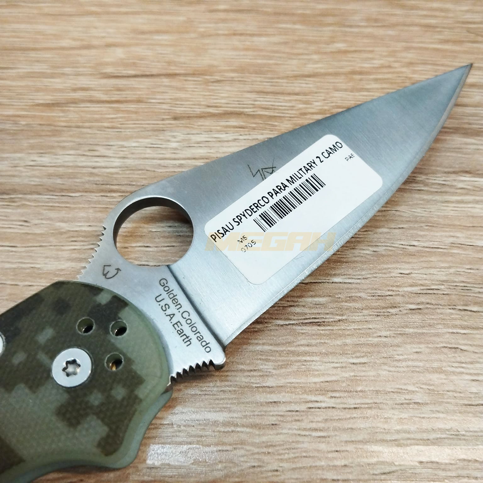 PISAU LIPAT SPYDERCO / PISAU OUTDOOR / PISAU SURVIVAL CAMO