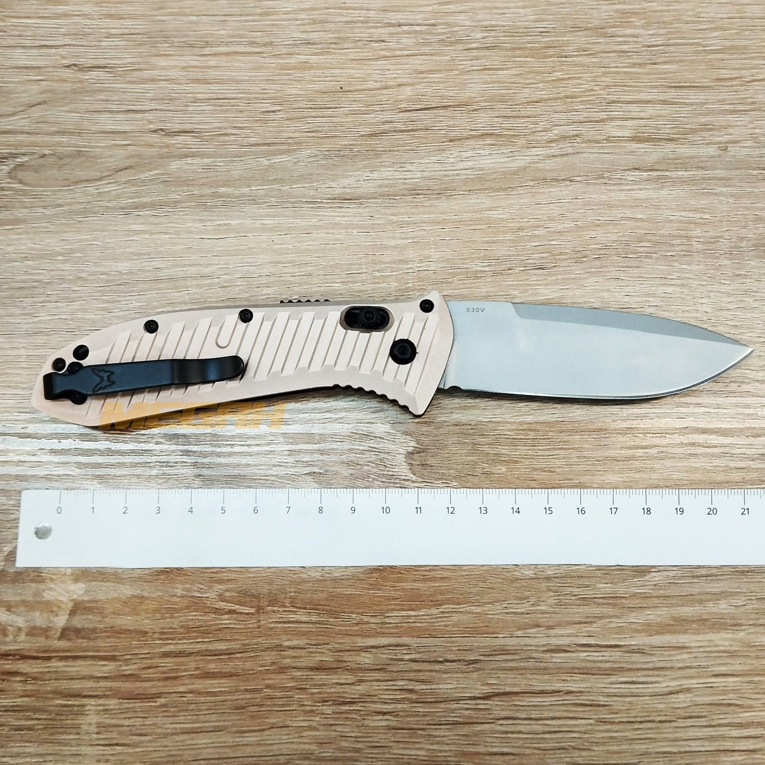 PISAU LIPAT BENCHMADE AUTOMATIC PRESIDIO PINK