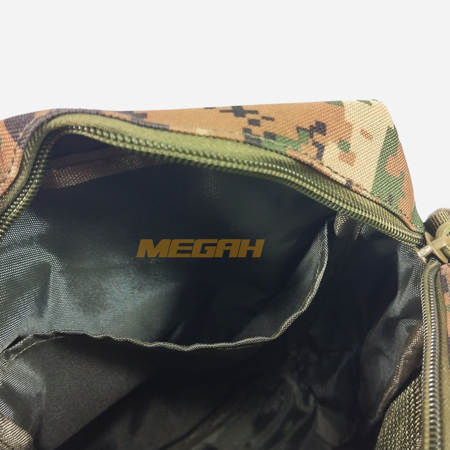 TAS SELEMPANG 6025