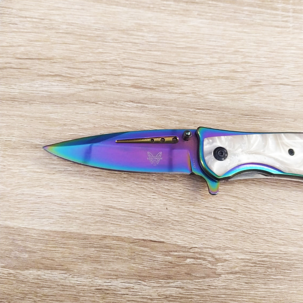 PISAU LIPAT BENCHMADE (RAINBOW) | PISAU OUTDOOR/SURVIVAL